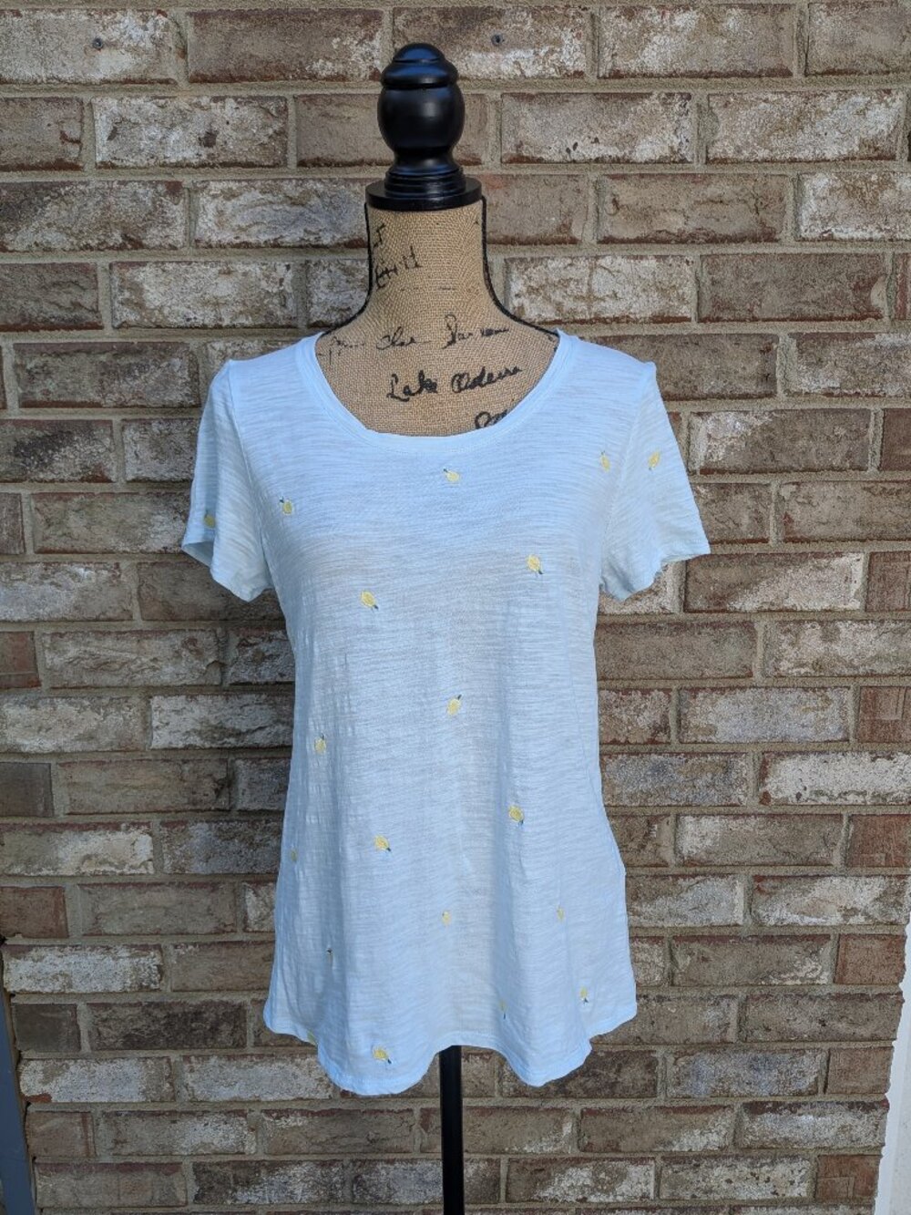 J.Jill S Sky Blue All Over Yellow Lemon Citrus Embroidered Slub Cotton Tee Top